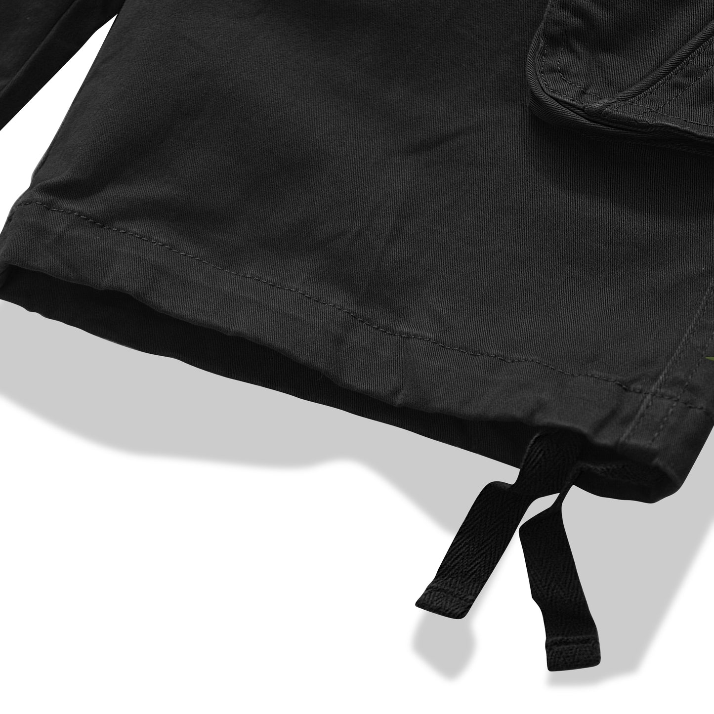 Women's Casual Fitted Multi-Pockets Twill Bermuda Cargo Shorts(No Belt)